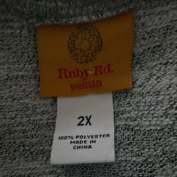Ruby Rd. Women’s Gray Blue Floral Fleece Sweatshirt Size 2X Plus Size - Picture 4 of 4